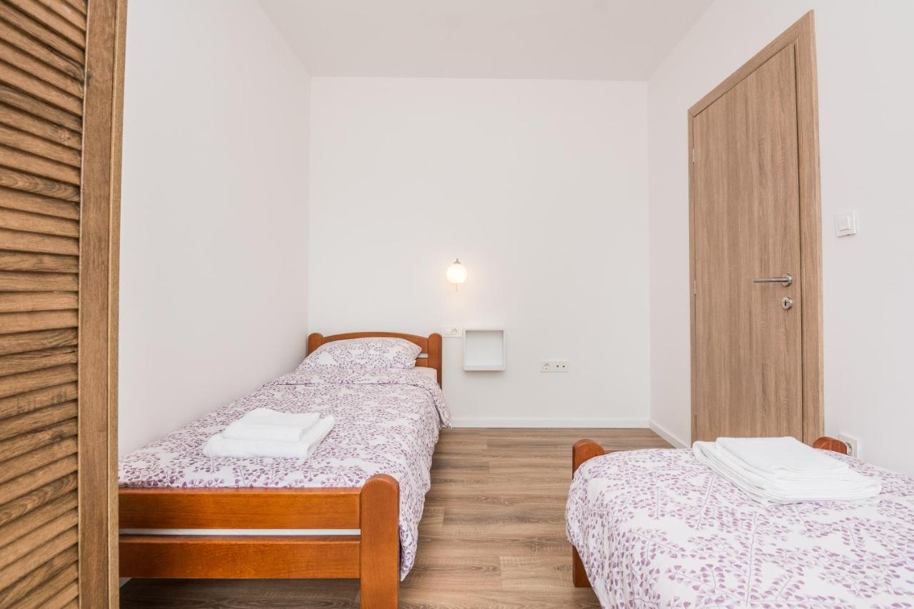Zilip Apartments Vir Exterior photo